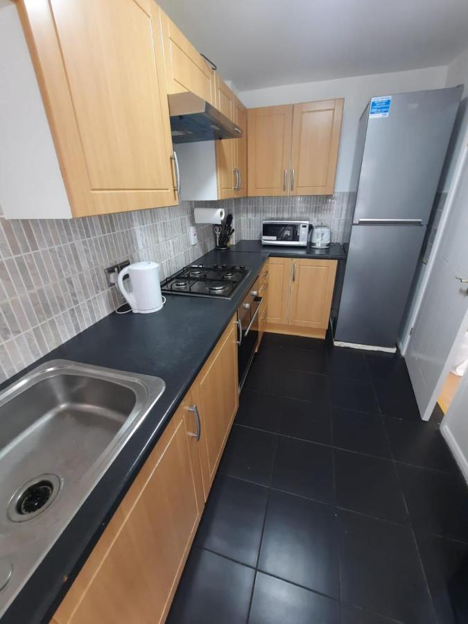 Two Bedroom Luxury House Thamesmead  외부 사진